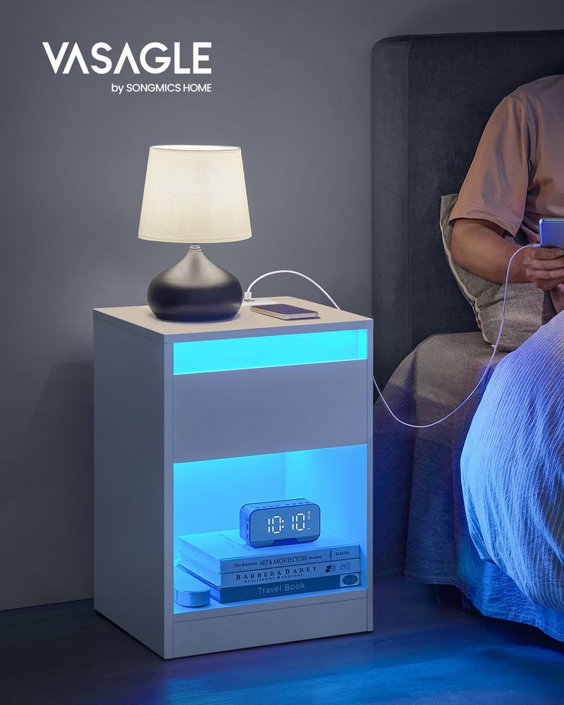 Nachtkastje met Verstelbare LED-Verlichting en Geïntegreerde Stopcontacten – Praktisch Bedmeubel voor Slaapkamer