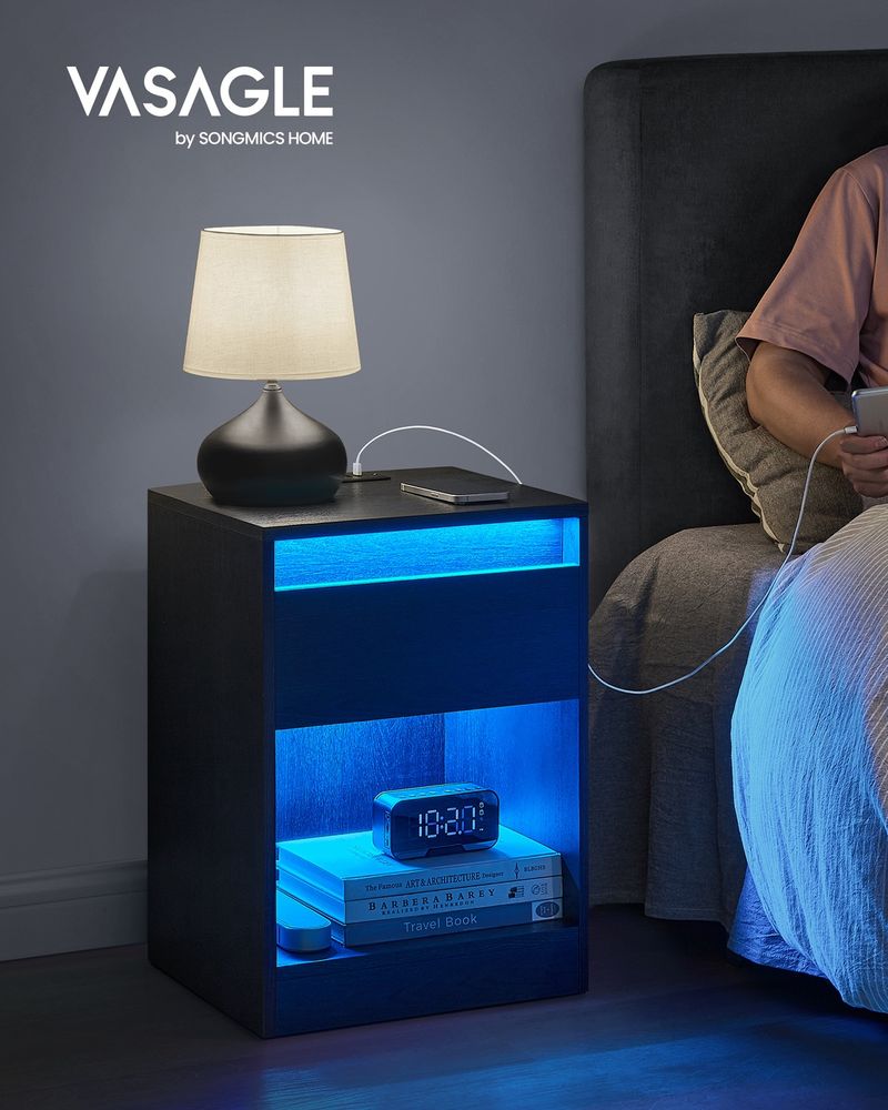 Nachtkastje met Verstelbare LED-Verlichting en Geïntegreerde Stopcontacten – Praktisch Bedmeubel voor Slaapkamer