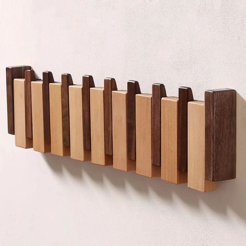 Dalvard kapstok van walnut and beech – zijaanzicht