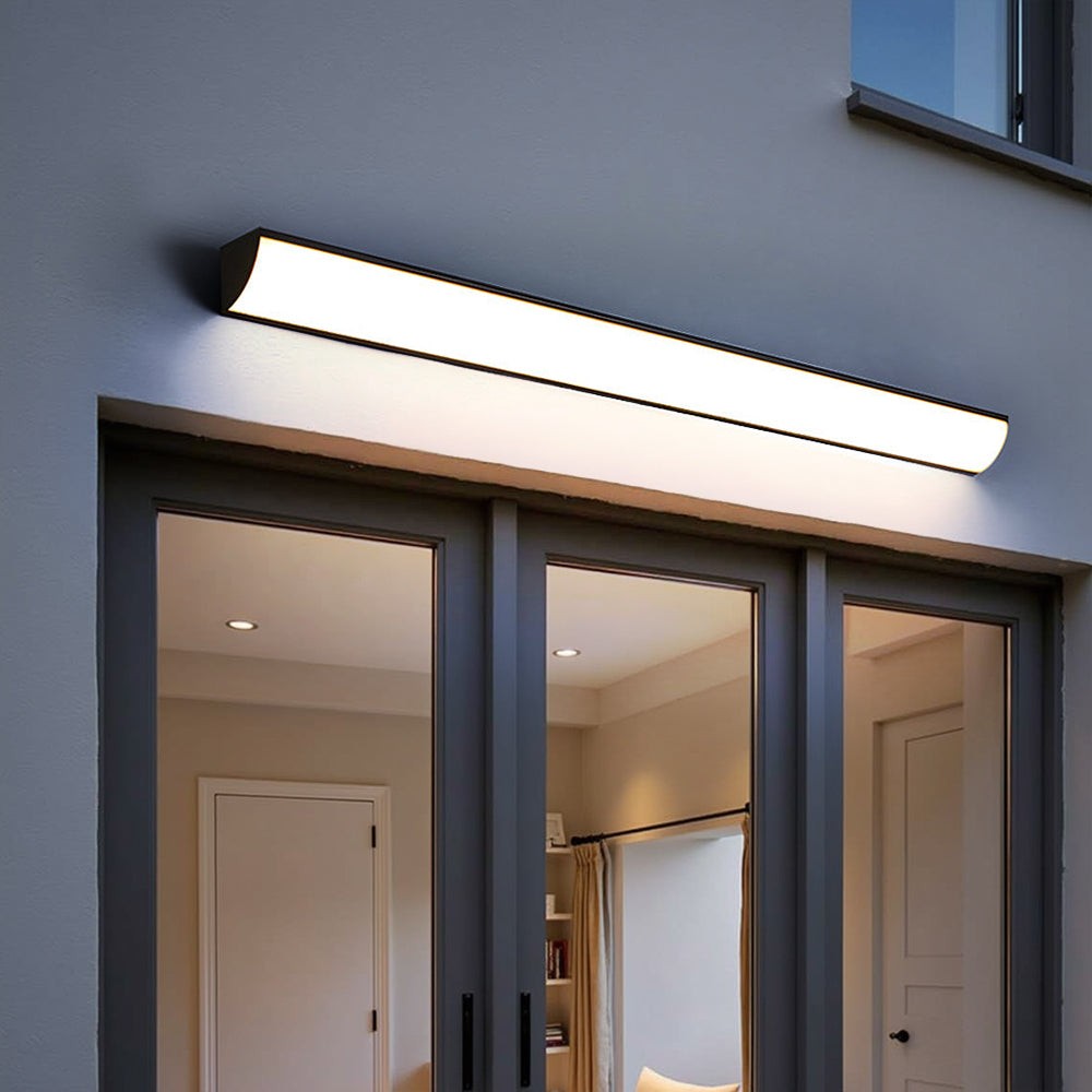 Dalvik wandlamp in zwart van aluminium en pvc – vooraanzicht