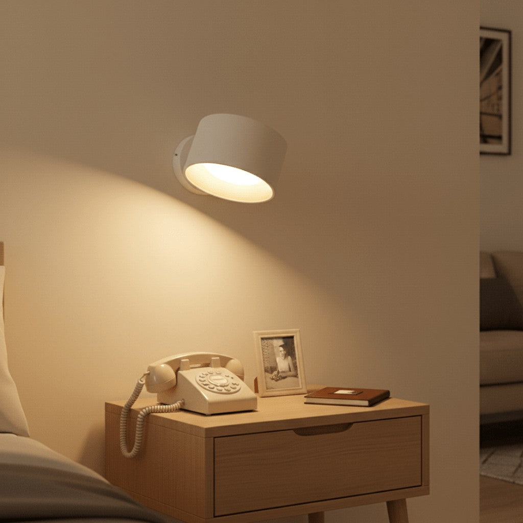 Ervald wandlamp in zwart van abs – detailfoto van de afwerking