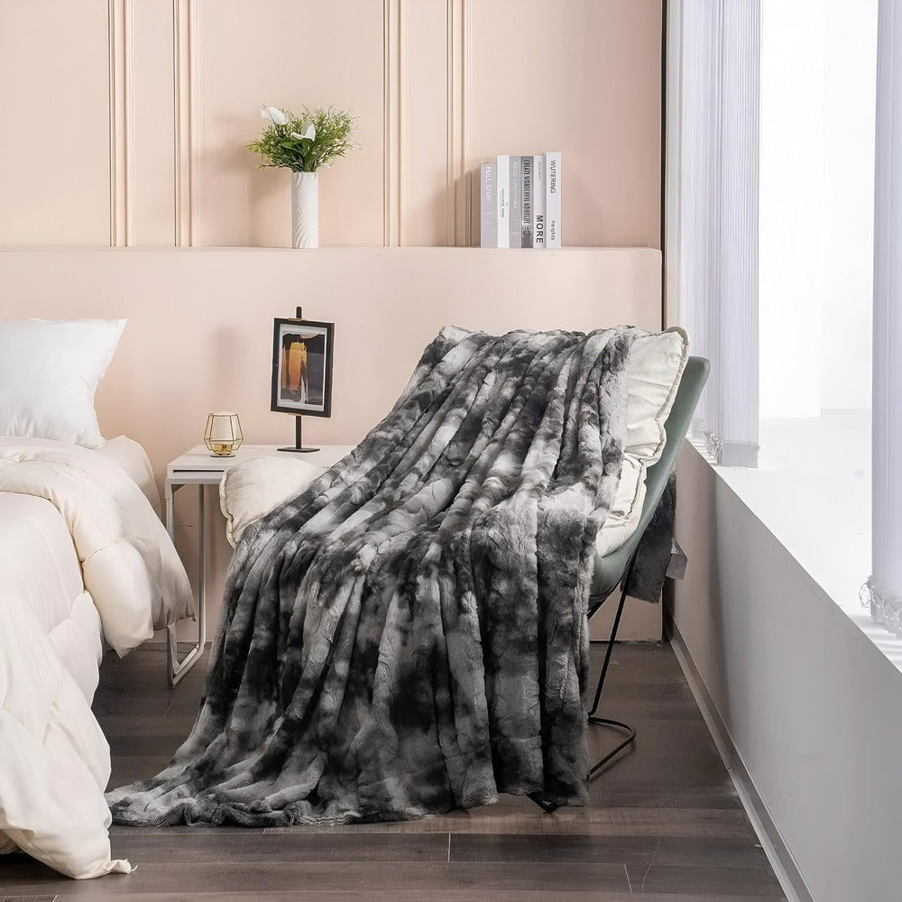 Estvik plaid in zwart – vooraanzicht