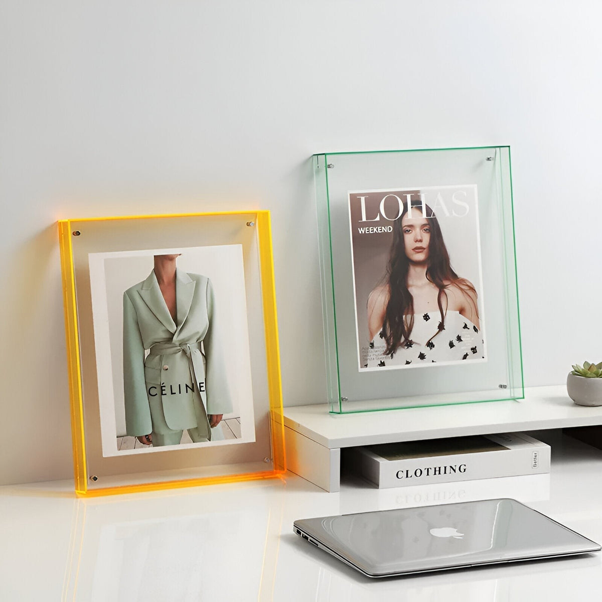 Ferro fotolijst in groen van hoogwaardig acryl – in een woonkamer