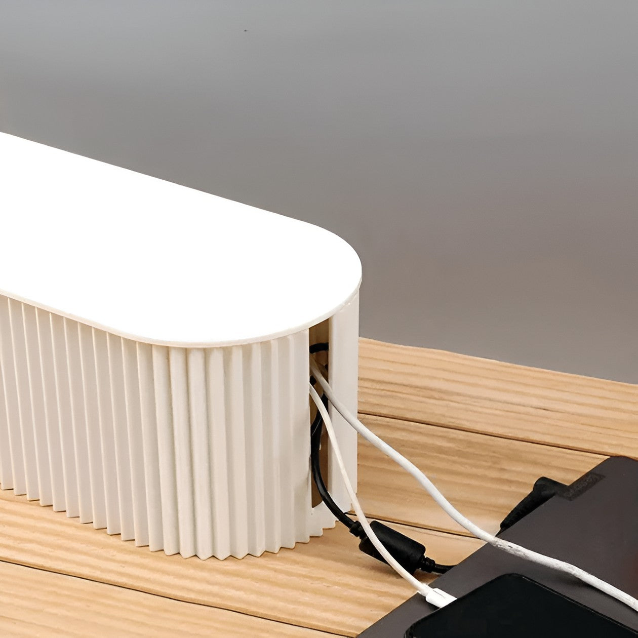 Fjalar kabelbox van kunststof – close-up van het materiaal