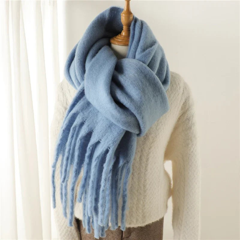Mervik sjaal in oceaanblauw van kasjmier imitatie (polyester) – van bovenaf gezien