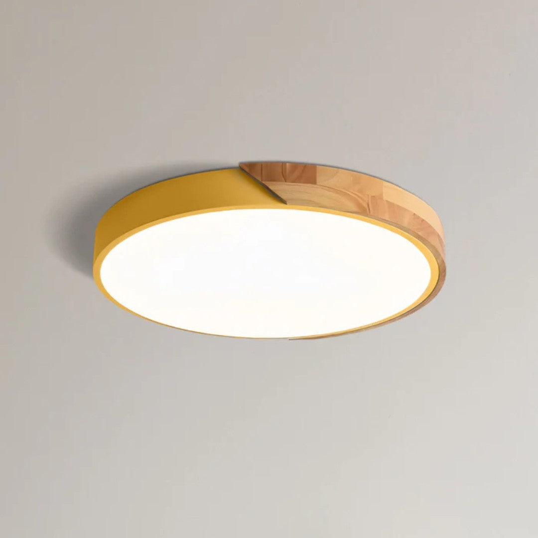 Naldra plafondlamp van hout, acryl – close-up van het materiaal