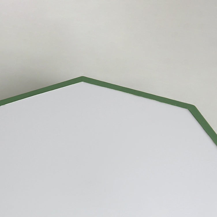 Nervik plafondlamp van ijzer, acryl – sfeerbeeld in huis