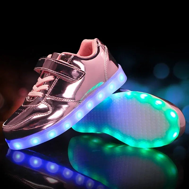 Nord1906 schoen in blauw – in een woonkamer