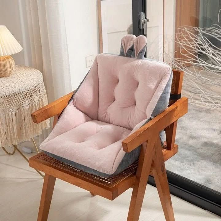 Nord8728 sierkussen in wit van polyester / katoen – detailfoto van de afwerking