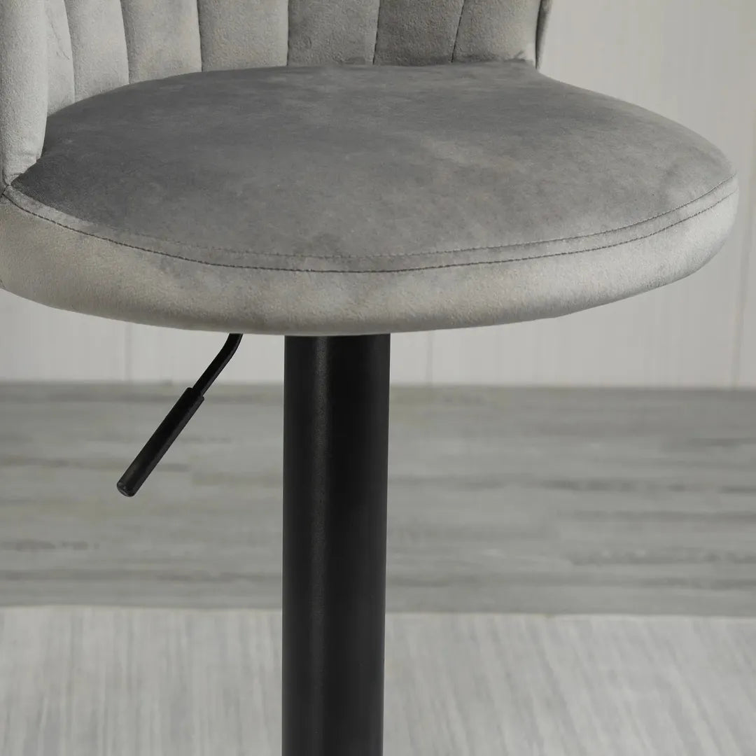 Barkrukken Set van 2 – In Hoogte Verstelbaar en Draaibaar met Voetsteun – Lederlook en Metalen Frame – Grijs – 44 x 49 x 90-110 cm