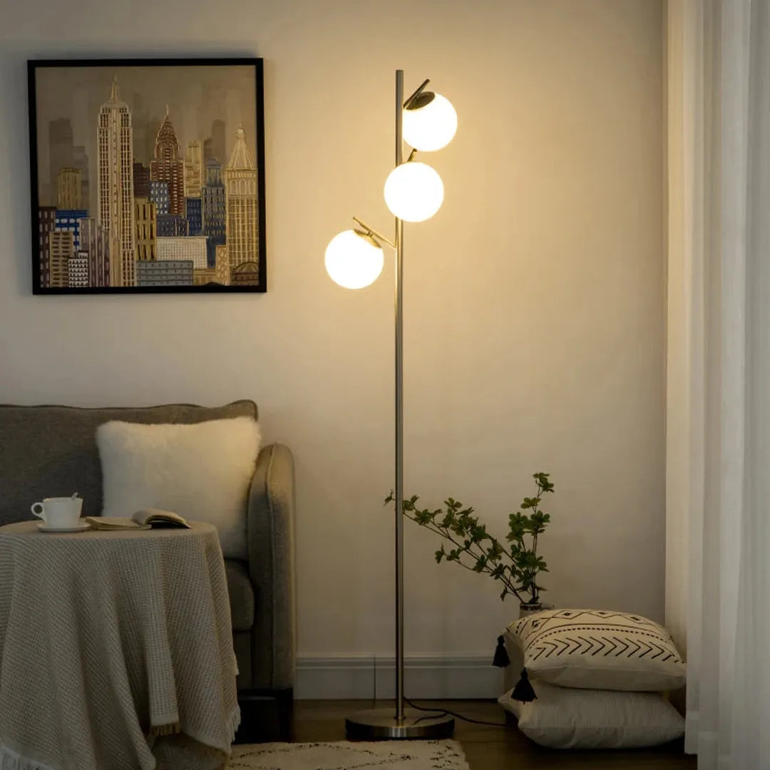 Staande lamp met 3 glazen kapjes – E27 fitting – voetschakelaar – zwart
