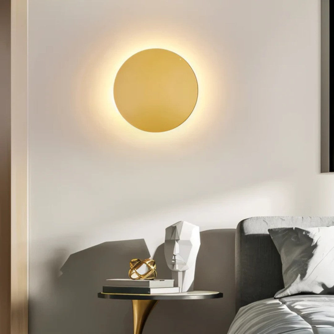 Quenda wandlamp van aluminium – zijaanzicht