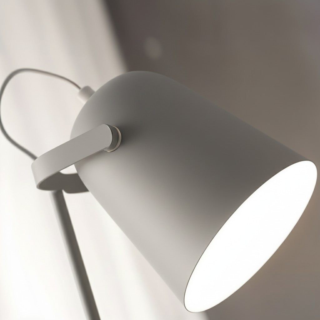 Renta tafellamp in wit van ijzer – detailfoto van de afwerking