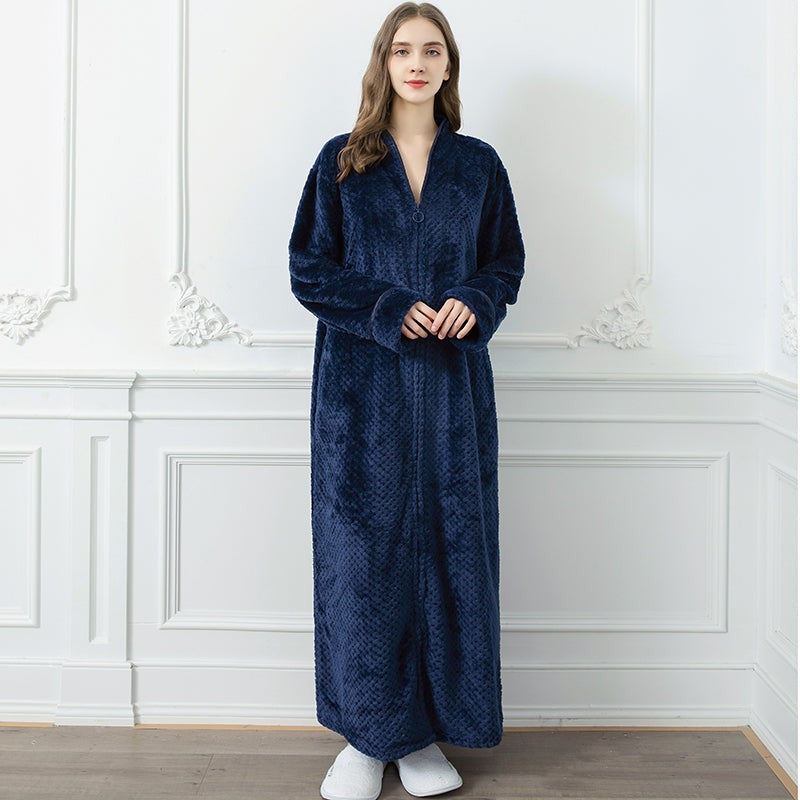 Renvik badjas in donkerblauw van zacht jacquard flanel (polyester) – zijaanzicht