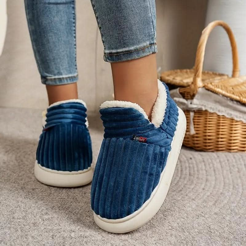 Veldal pantoffel in navy blauw van microvezel outer fabric, plush lining – close-up van het materiaal
