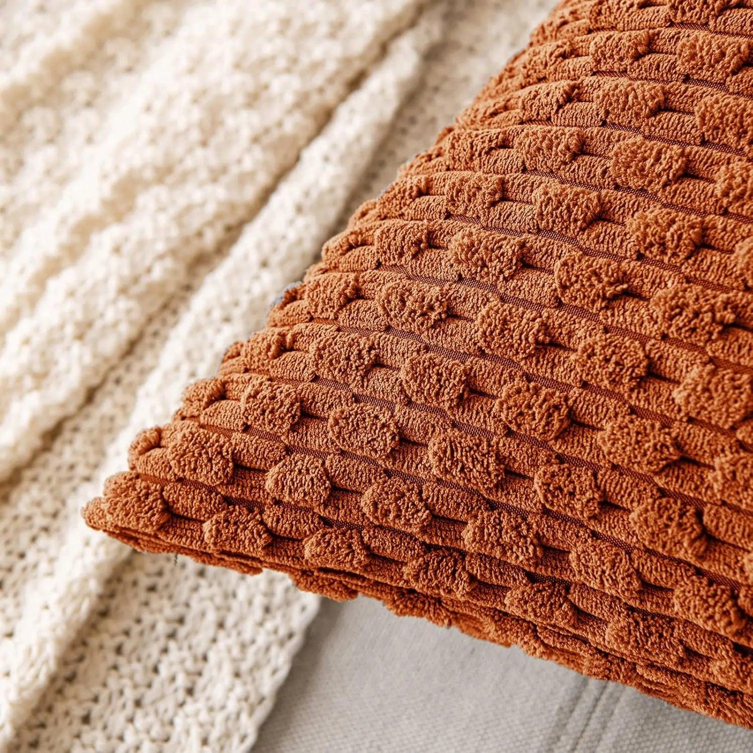 Welra sierkussen in beige van polyester / katoen – detailfoto van de afwerking