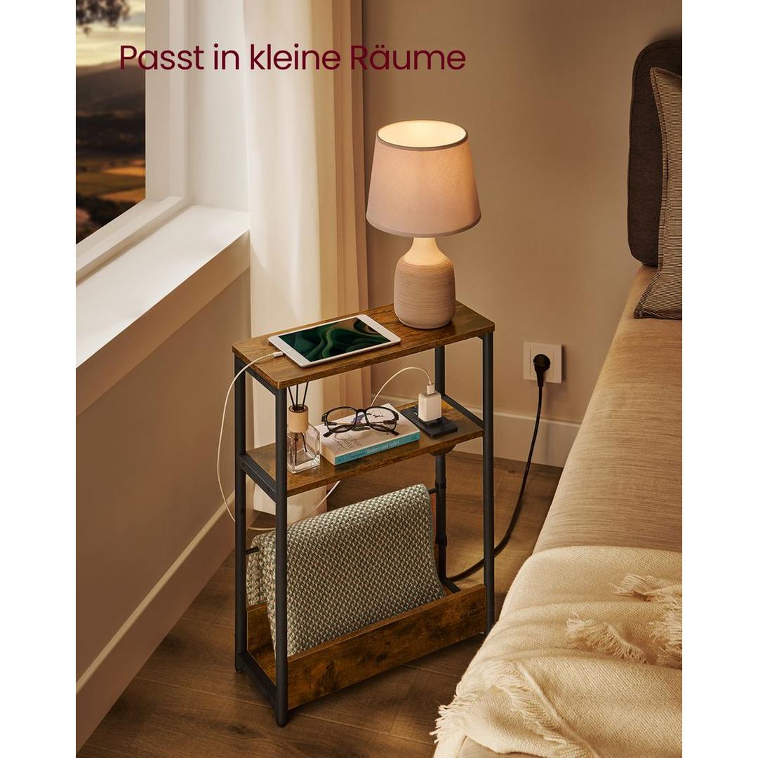 Smalle Bijzettafel met 3 Legplanken – Nachtkastje met Stopcontact en USB-poorten, 18 × 45 × 58 cm