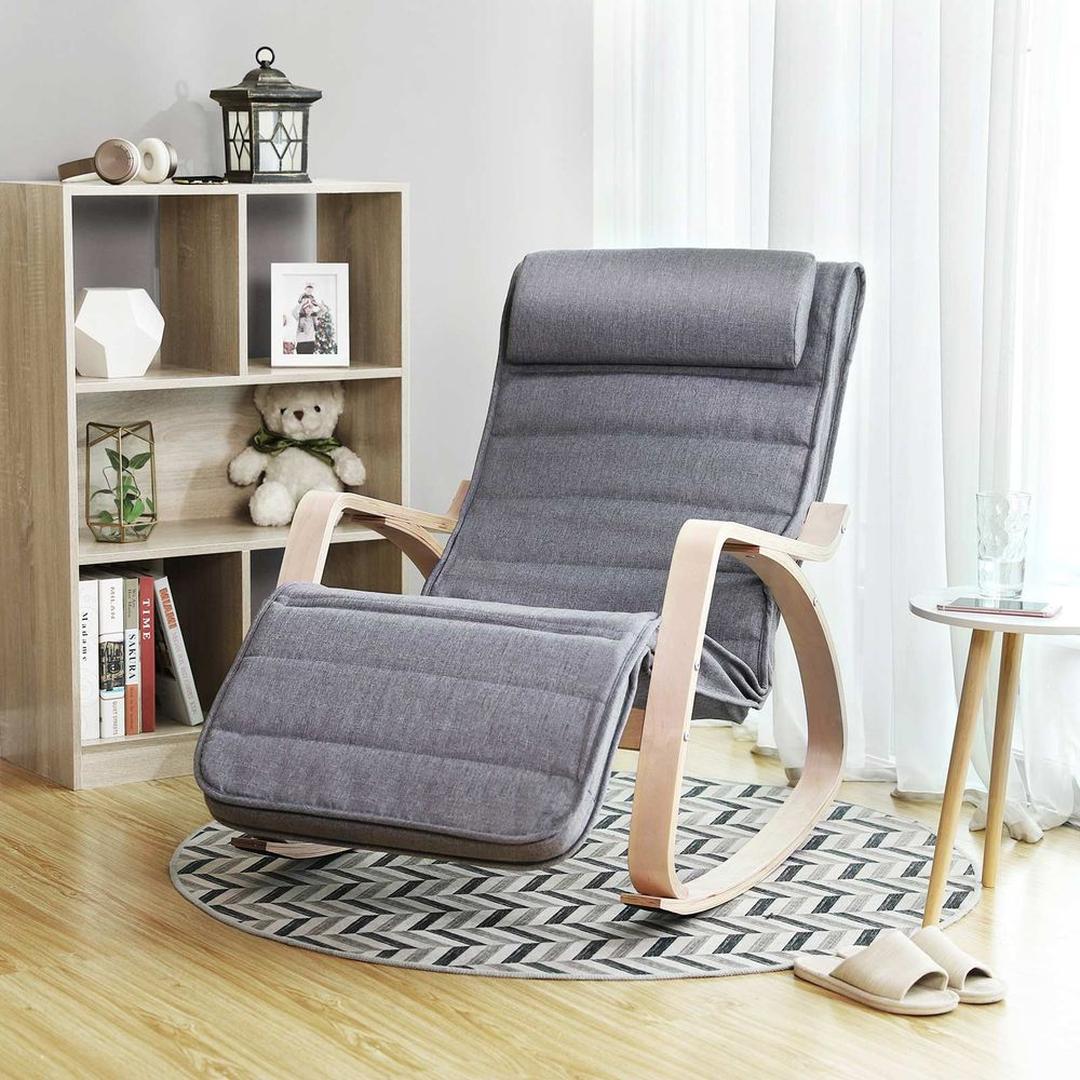 Grijze Schommelstoel met Voetensteun – Comfortabele Relaxstoel voor Woonkamer of Leeshoek