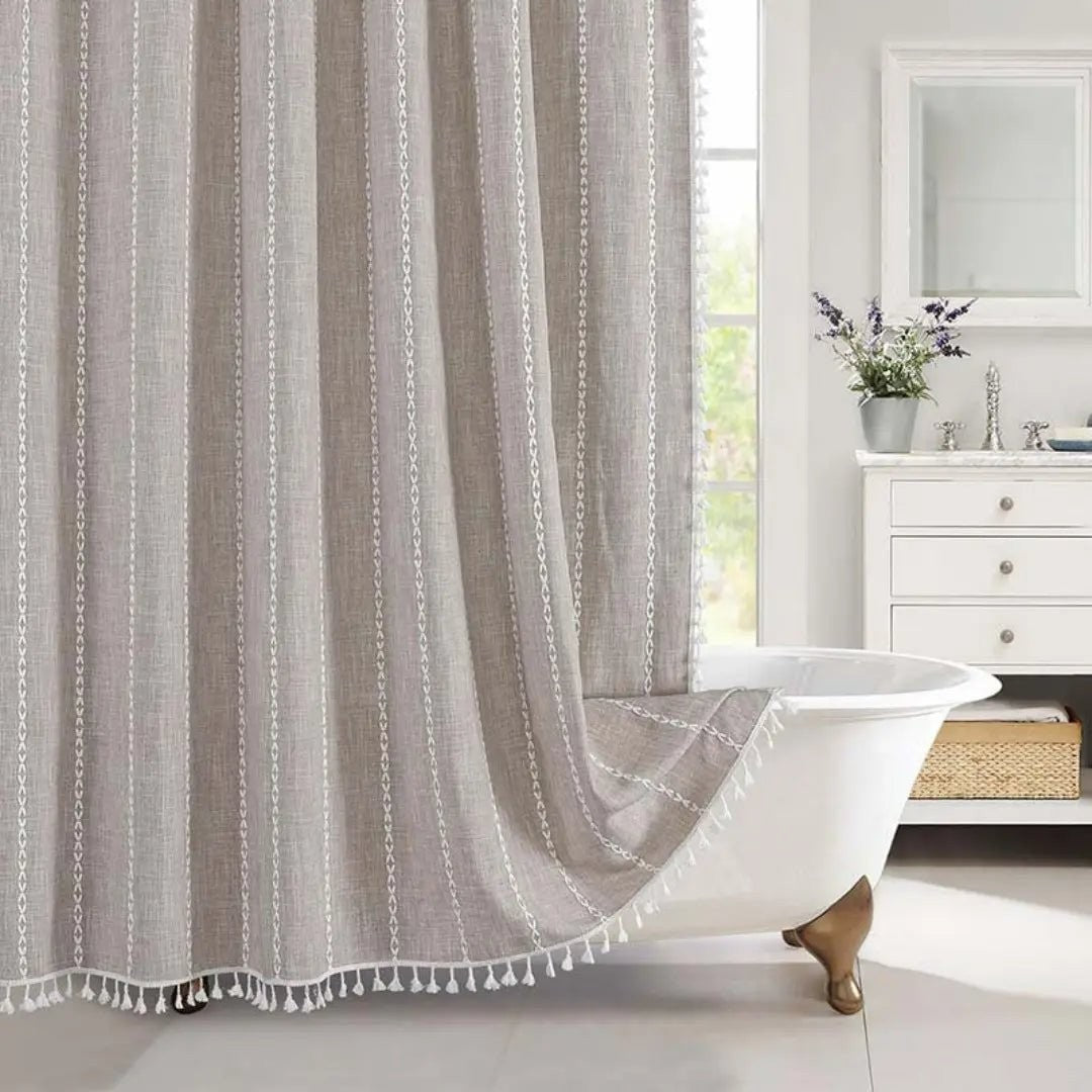 Arnvik product in beige stripes van high-quality linnen with jacquard weave – geplaatst in een interieur