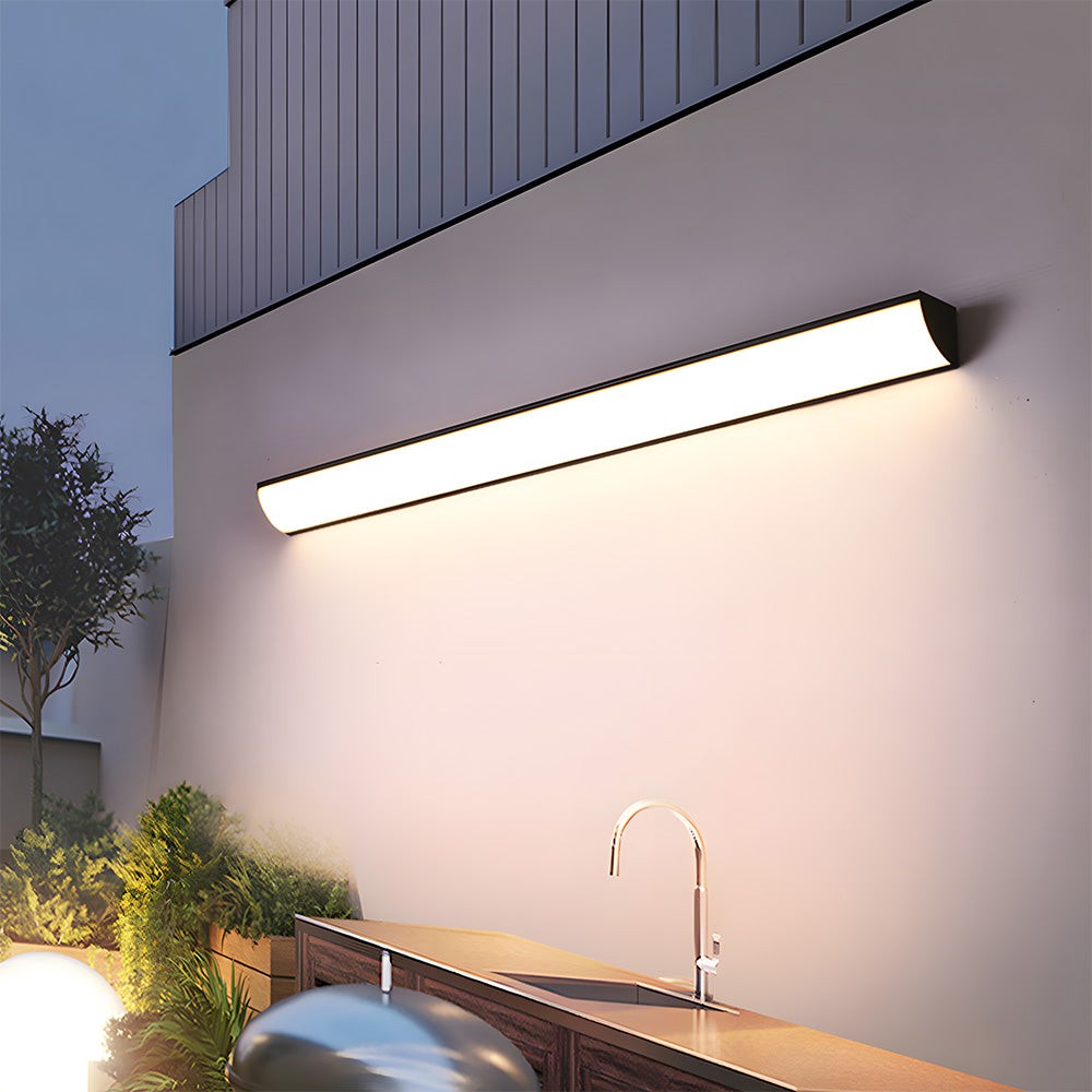 Dalvik wandlamp van aluminium en pvc – in gebruik