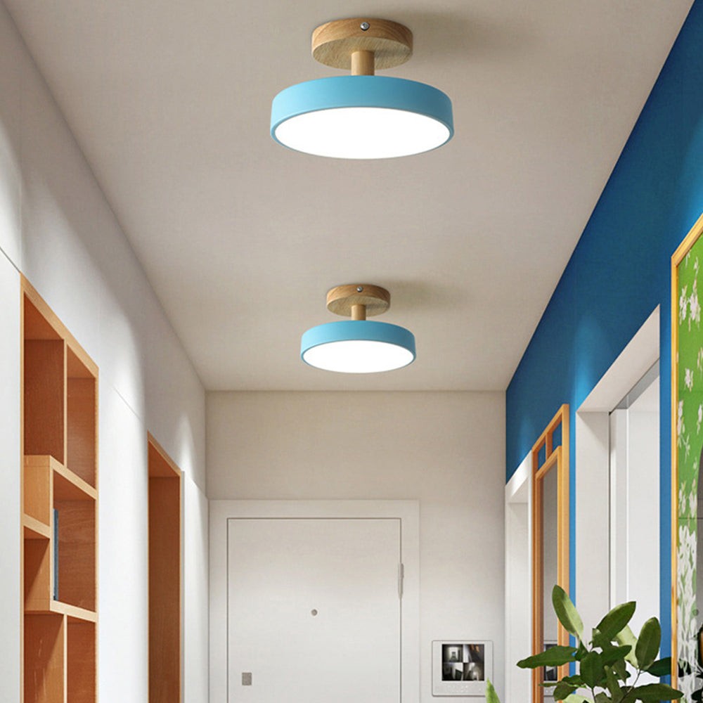 Elmar plafondlamp van hout en metaal – close-up van het materiaal