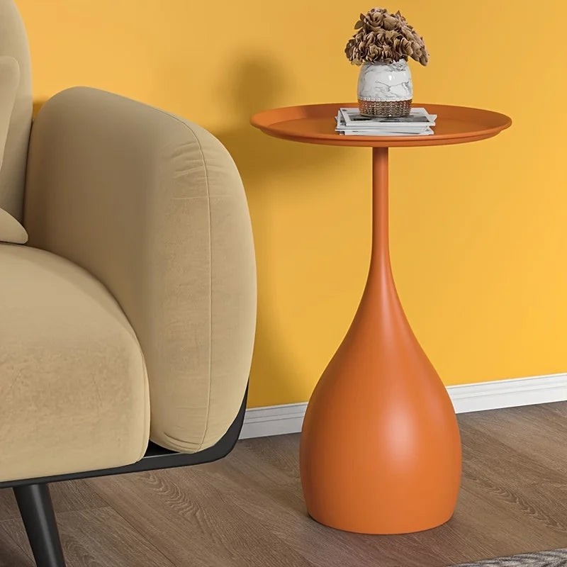 Elvik bijzettafel in oranje van metaal – vooraanzicht