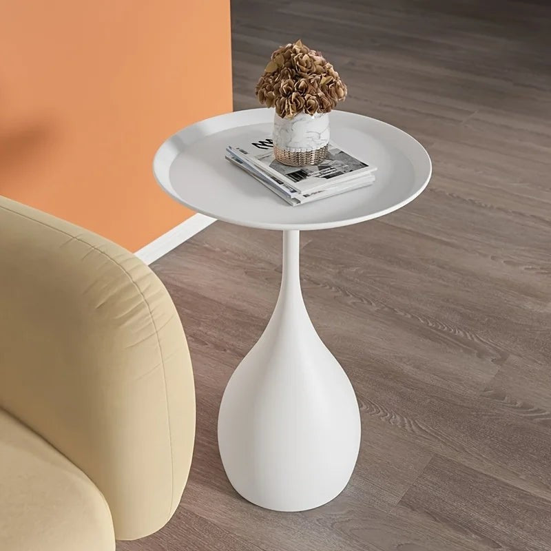 Elvik bijzettafel in zwart van metaal – zijaanzicht