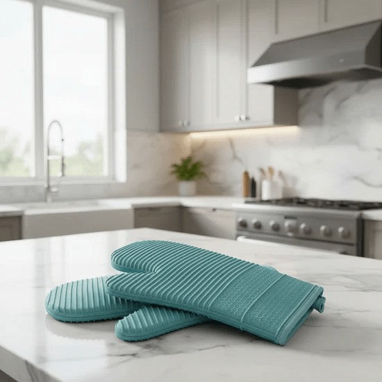Fentra product in turquoise van food-grade siliconen – in een woonkamer
