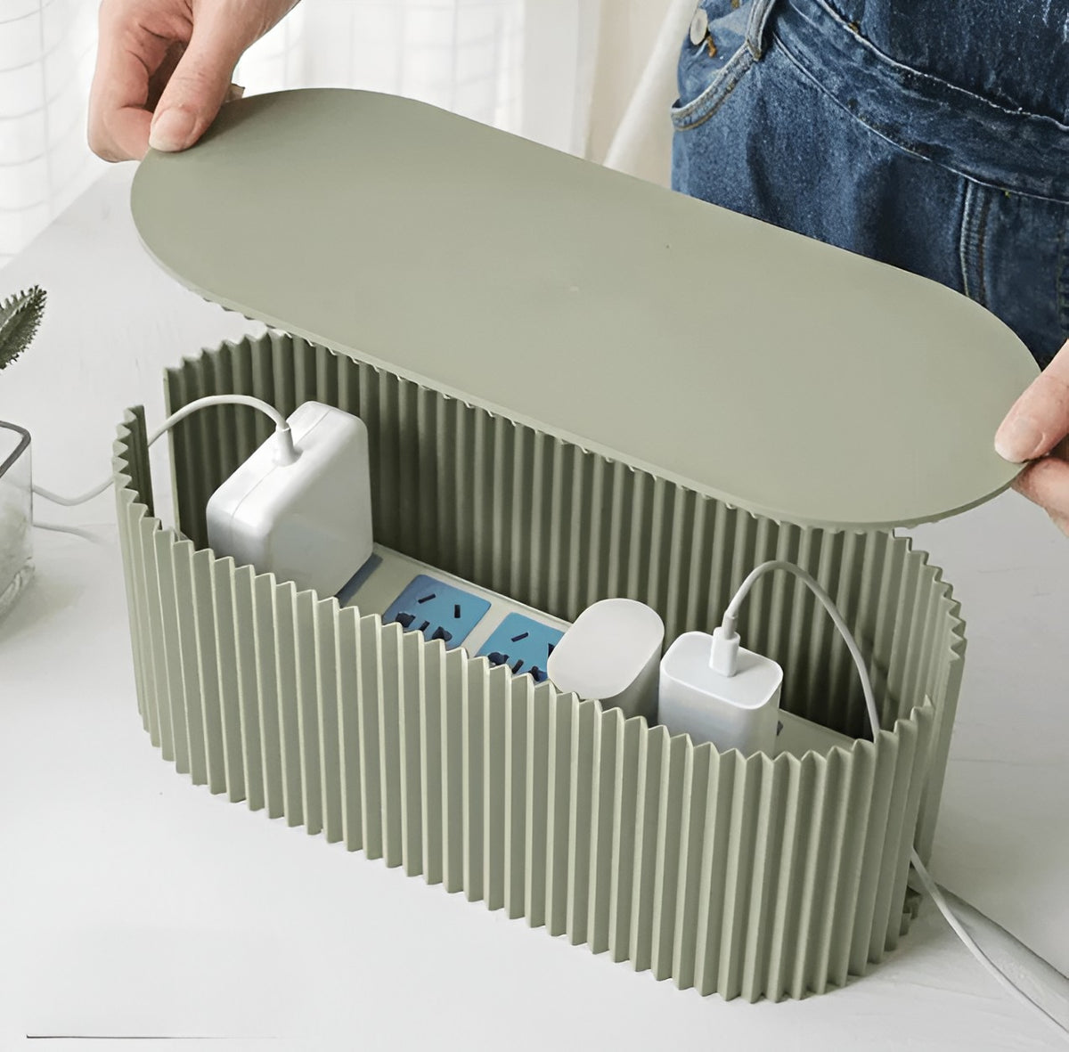Fjalar kabelbox in groen van kunststof – vooraanzicht