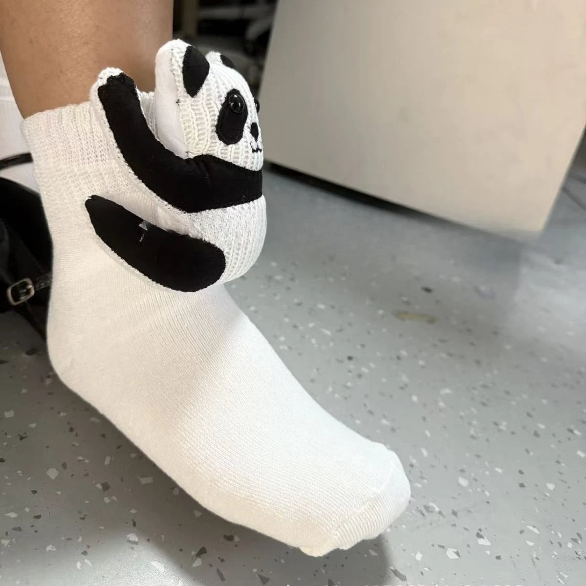Haloora product van soft plush/microvezel, ademend lining – geplaatst in een interieur