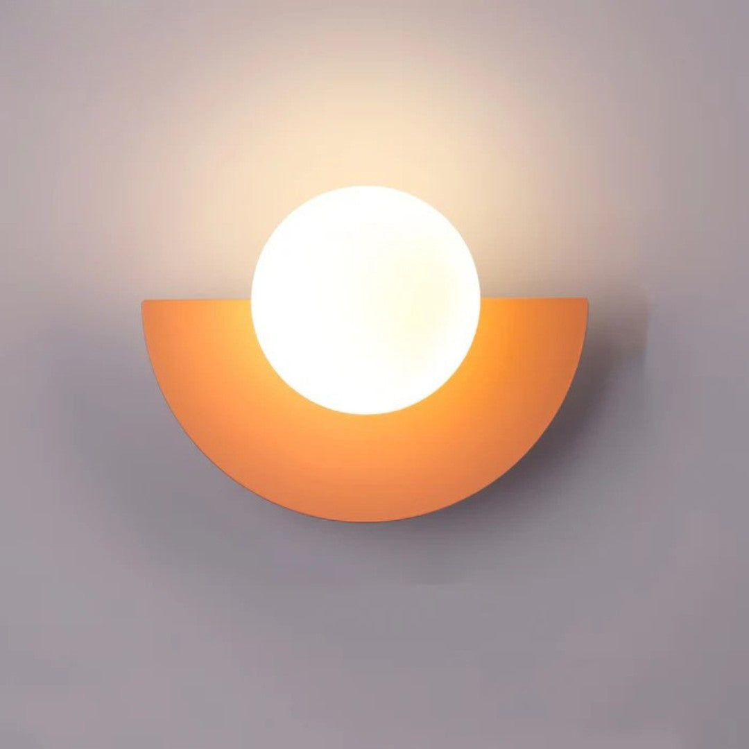 Indra wandlamp van metaal – in gebruik