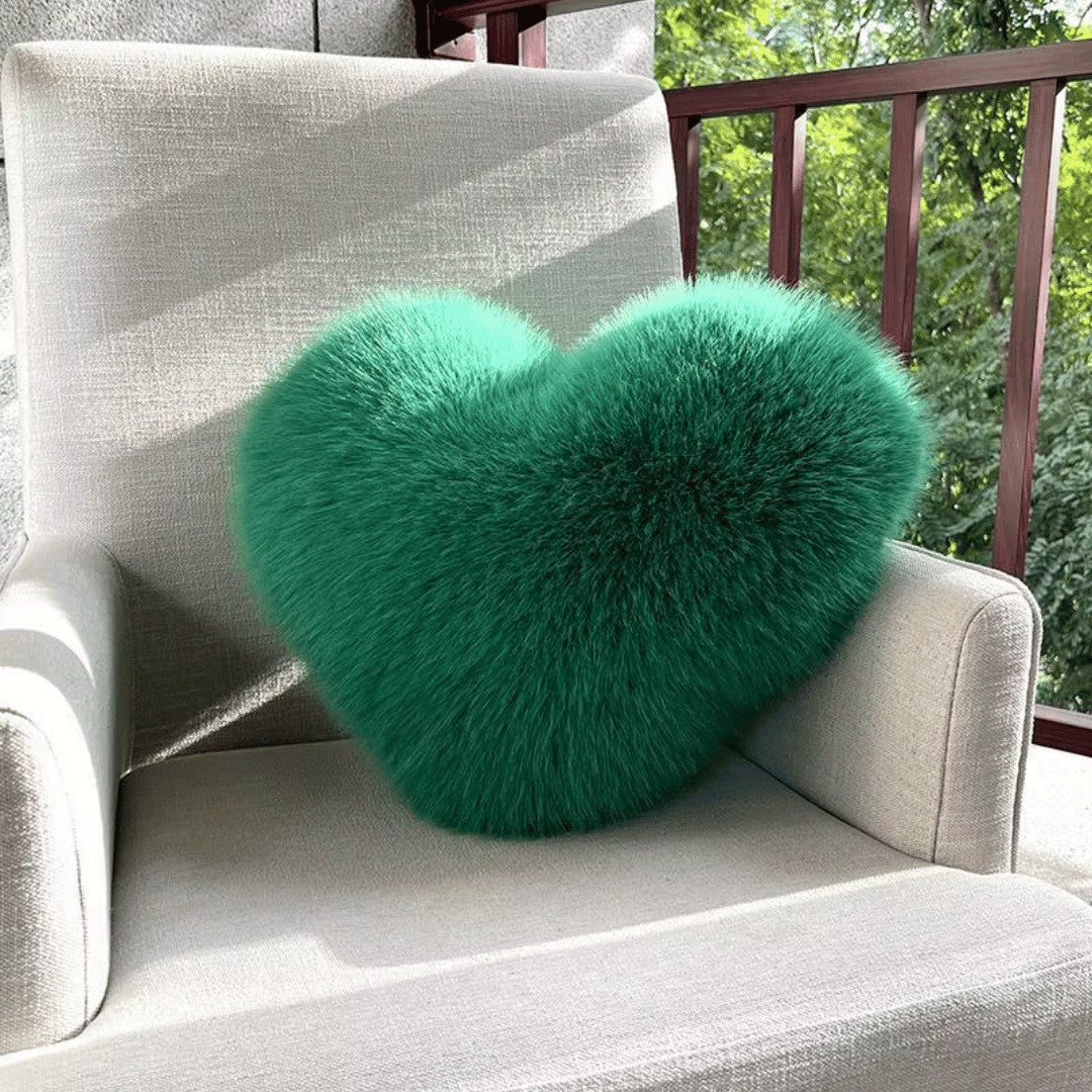 Nord3949 sierkussen van high-quality faux fur and soft katoen filling – geplaatst in een interieur