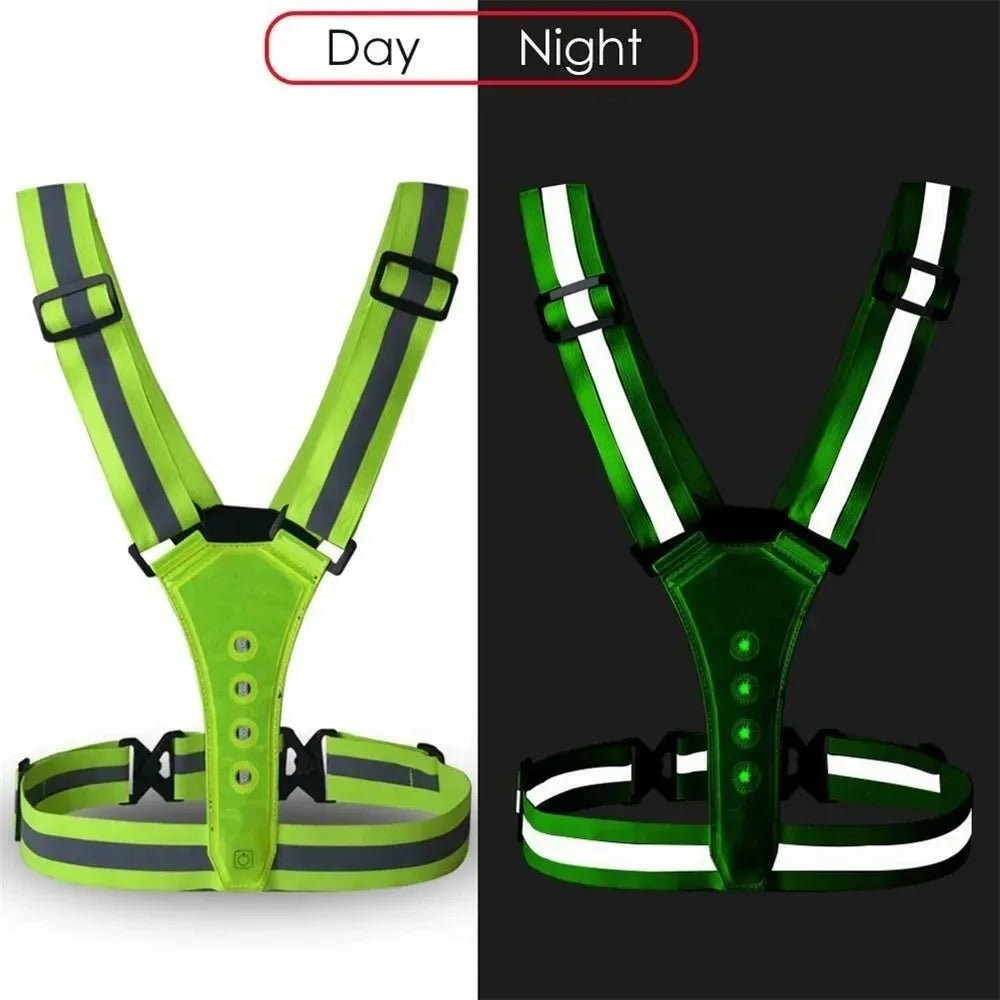 Nord4272 vest van reflective polyester with integrated led system – sfeerbeeld in huis