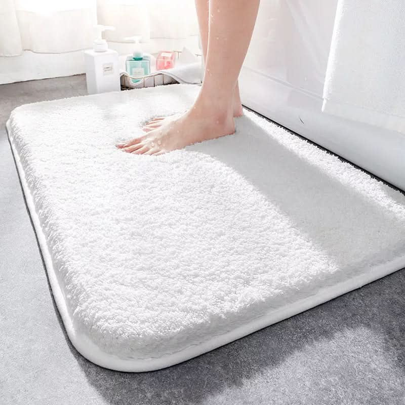 Nord4842 badmat in wit van high-pile microvezel (super dense) with antislip rubber backing – in een woonkamer