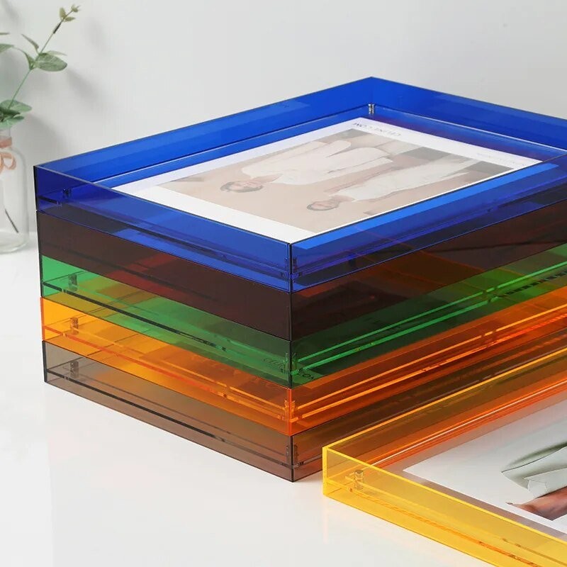 Nord5240 product in blauw van acryl – in een woonkamer