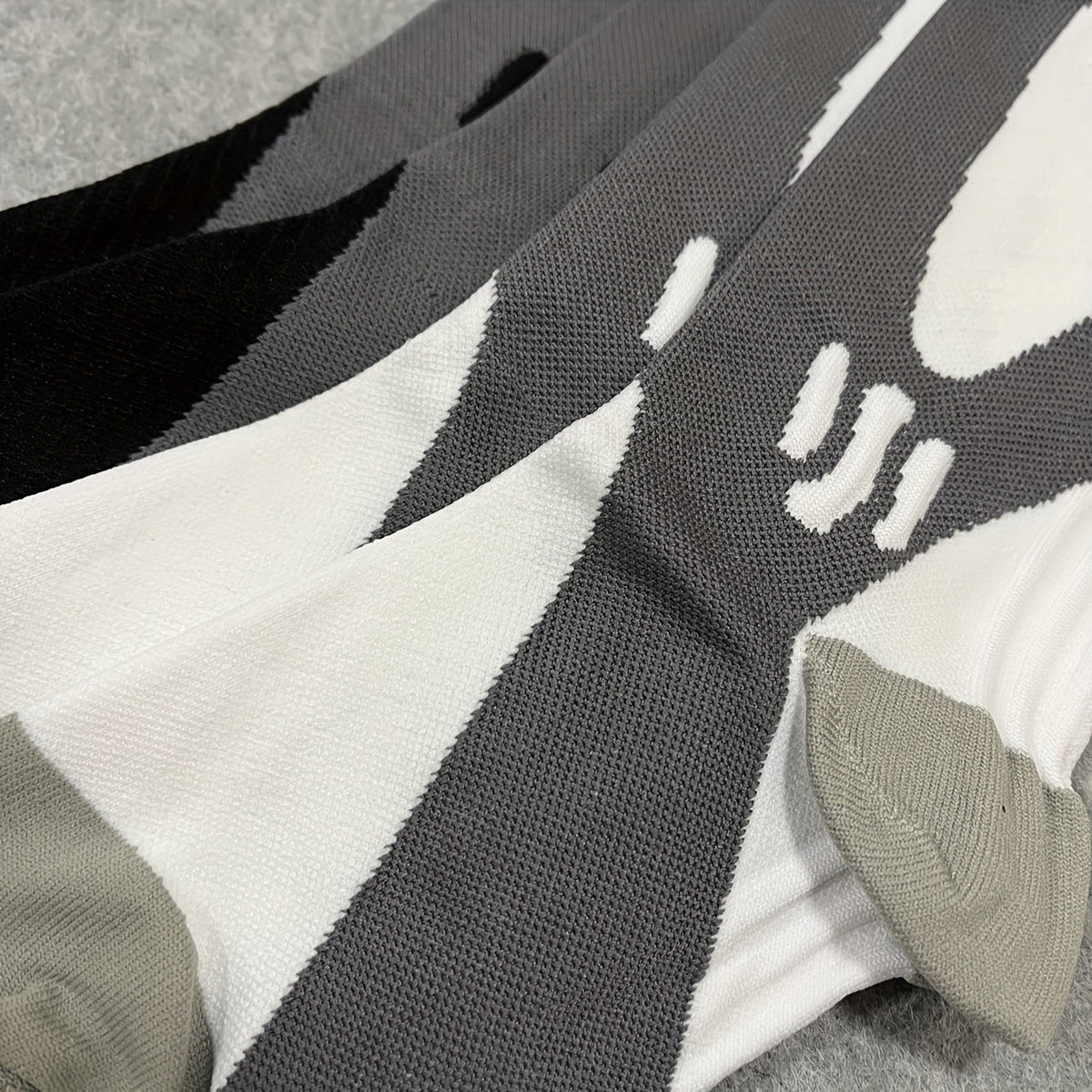 Nord9778 product in roos rood van nylon, spandex – zijaanzicht
