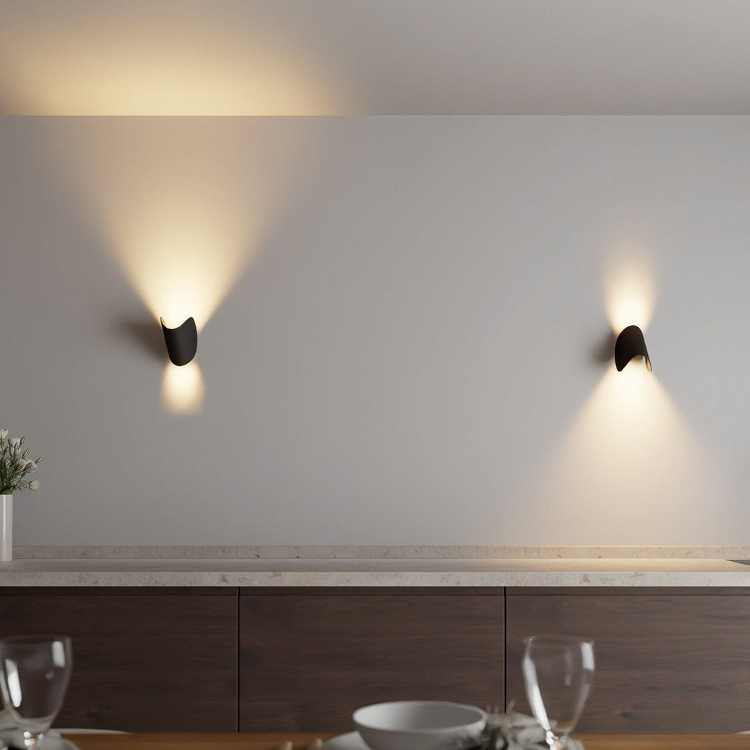 Norvela wandlamp van hoogwaardig aluminium – zijaanzicht