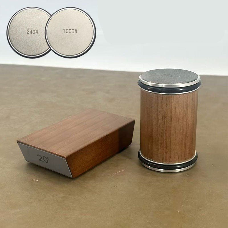 Sigvard messenslijper van aluminum alloy + diamond coating + wooden platform – achteraanzicht