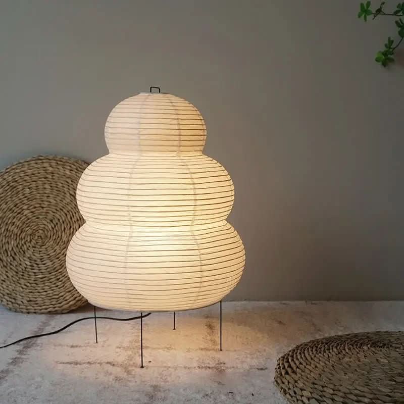Soltra tafellamp van strijken stand + rice paper lamp body – sfeerbeeld in huis