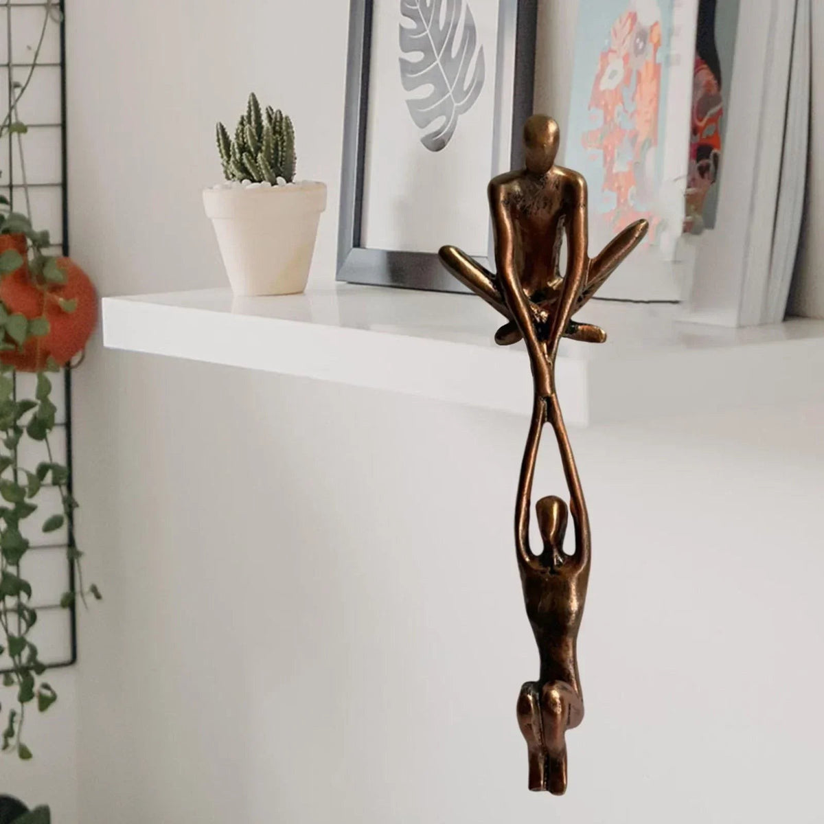 Velda beeldje van hars – close-up van het materiaal