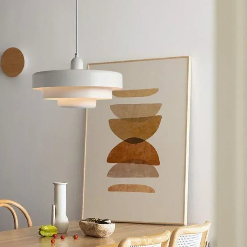 Yravik hanglamp in rood van metaal with matte finish – detailfoto van de afwerking