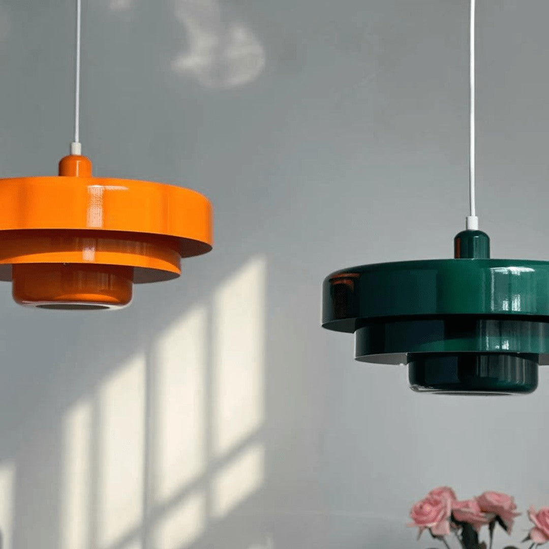 Yravik hanglamp in wit van metaal with matte finish – close-up van het materiaal