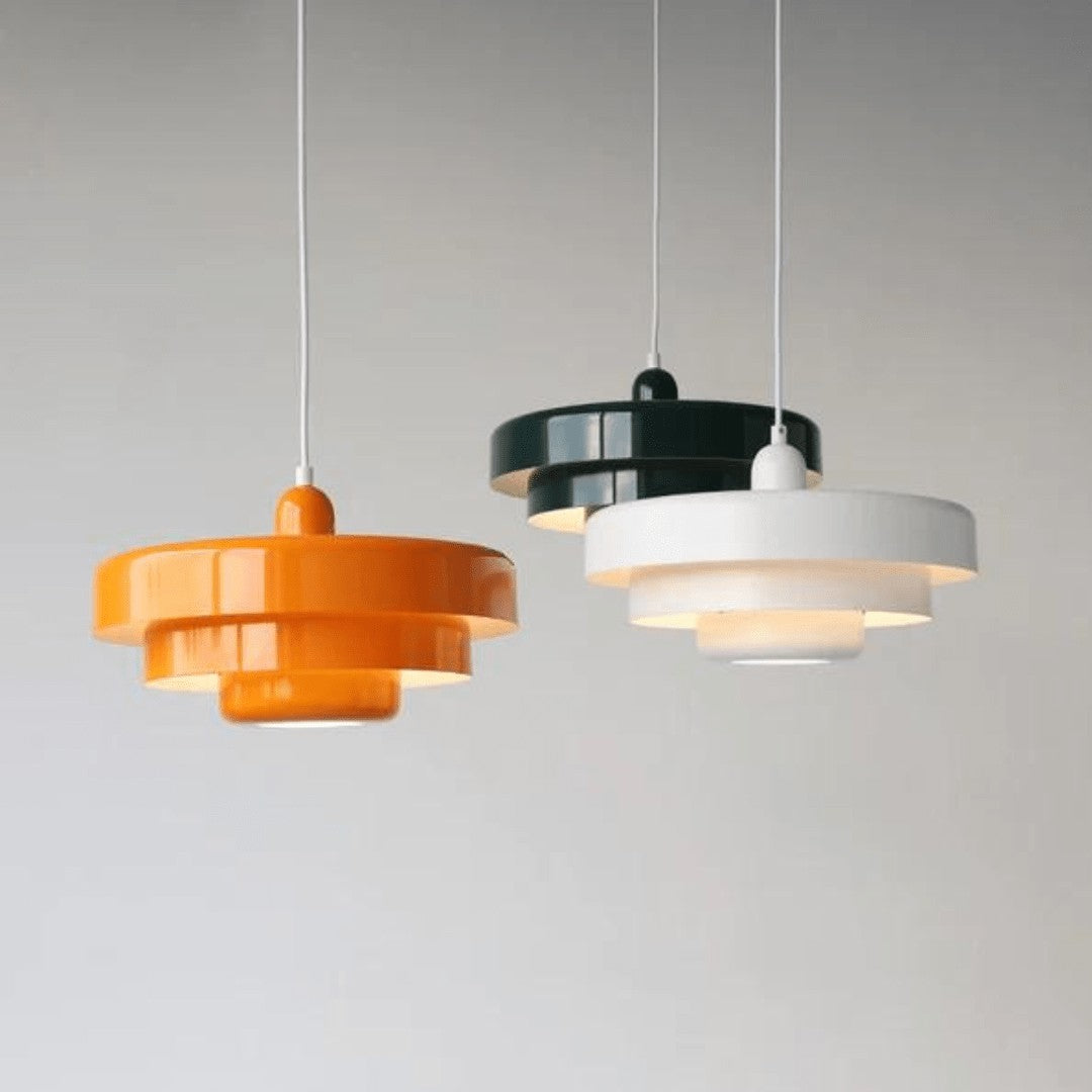 Yravik hanglamp van metaal with matte finish – geplaatst in een interieur